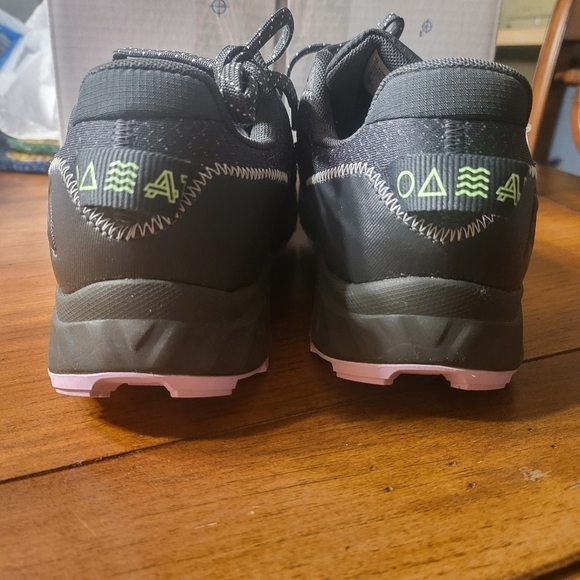 NEW BALANCE FULECELL 2190 WOMAN'S SNEAKERS,New, No Box Not On Feet.great Deal - Picture 3 of 11